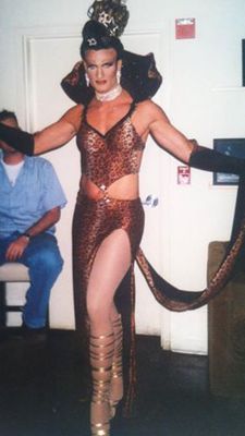 http://www.pittsburghqueerhistory.com/ouploads/Miss Pittsburgh 1999_2.jpg